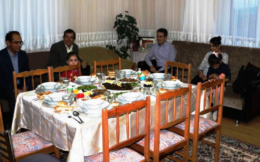 Kaymakam Maraşlı Şehit Özüarı'nın Ailesi İle İftar Yaptı