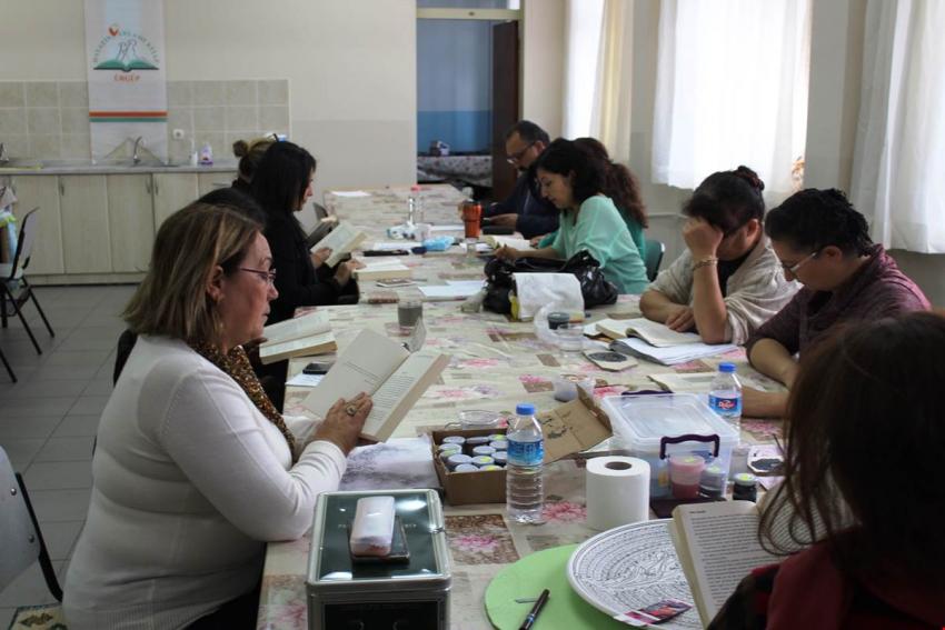 Halk Eğitim Merkezi Kursiyerleri Kitap Projesine Destek Verdi