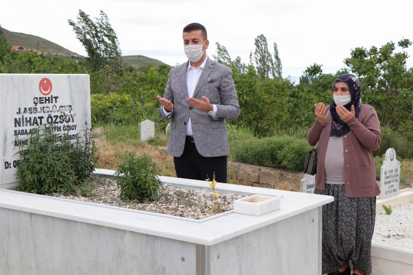 Belediye Başkanı Aktürk, şehit eşini yalnız bırakmadı
