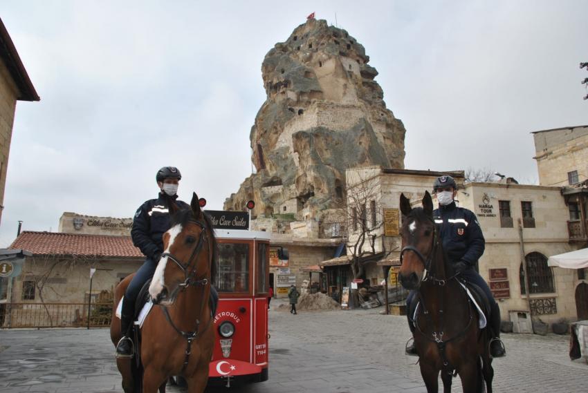 Kapadokya'da atlı jandarma ekipleri devriyeye başladı