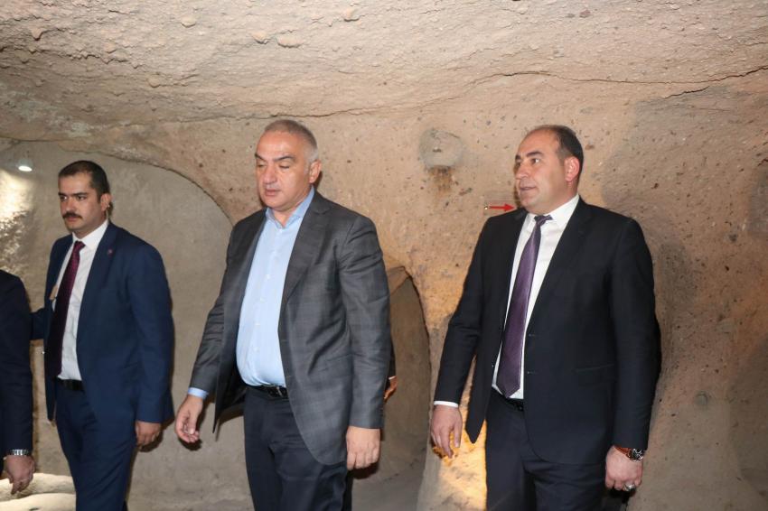 Bakan Ersoy: 'Kapadokya Alan Başkanlığı yıkım yetkisi aldı'