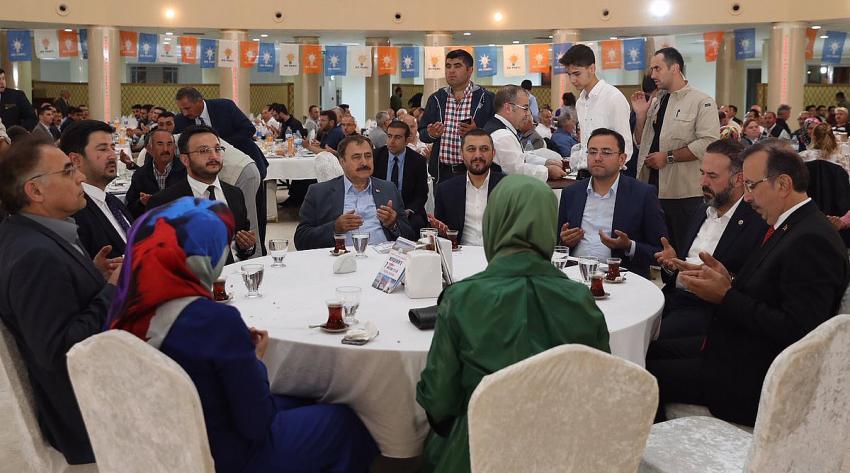 Bakan Eroğlu, AK Parti İl Başkanlığının Vefa İftarına Katıldı
