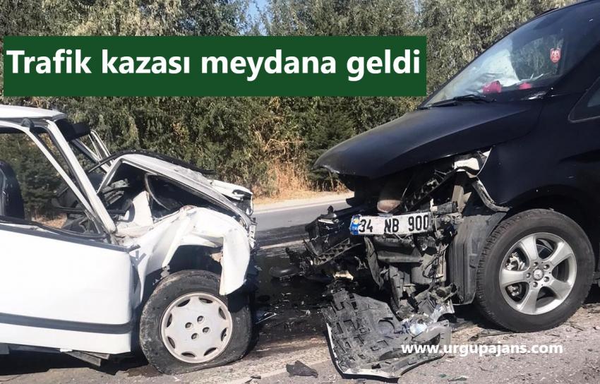 Otomobil İle Minibüs Kafa Kafaya Çarpıştı 1 Yaralı