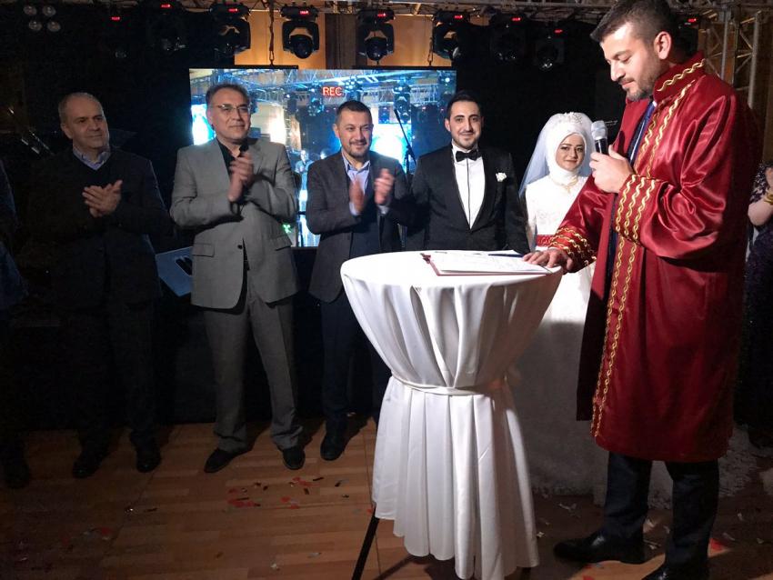 Başkan Aktürk İlk Nikahını Kıydı