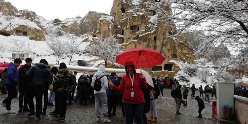 Turistler Kapadokya’da Nisan karının keyfini yaşadı