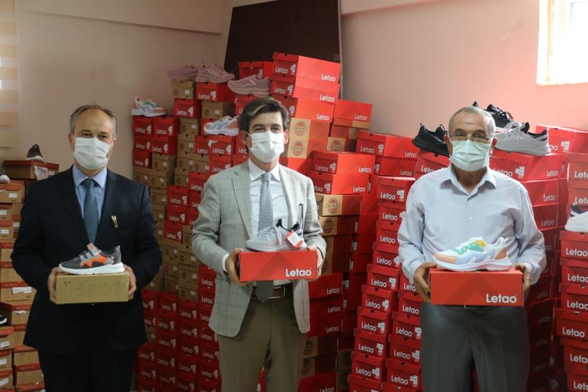 Ürgüp Ticaret ve Sanayi Odasından Bin Öğrenciye Ayakkabı Yardımı