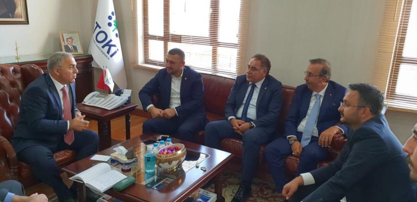 AK Parti Nevşehir Heyeti TOKİ Başkanı Turan İle Yatırımları Değerlendirdi