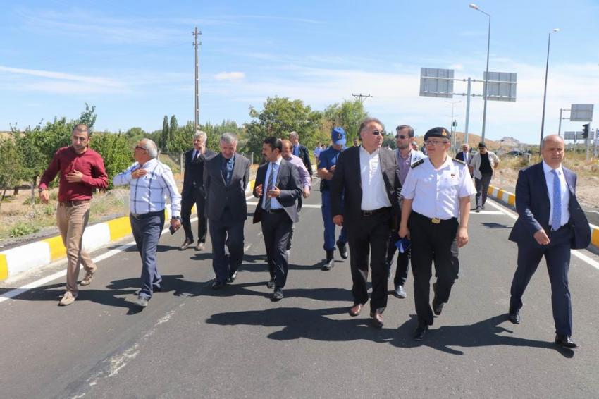 Vali Aktaş, Ölüm Kavşağında İncelemelerde Bulundu