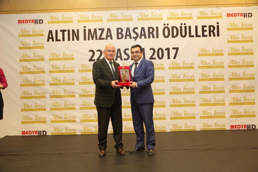 Başkan Yıldız Altın İmza Başarı Ödülüne Layık Görüldü