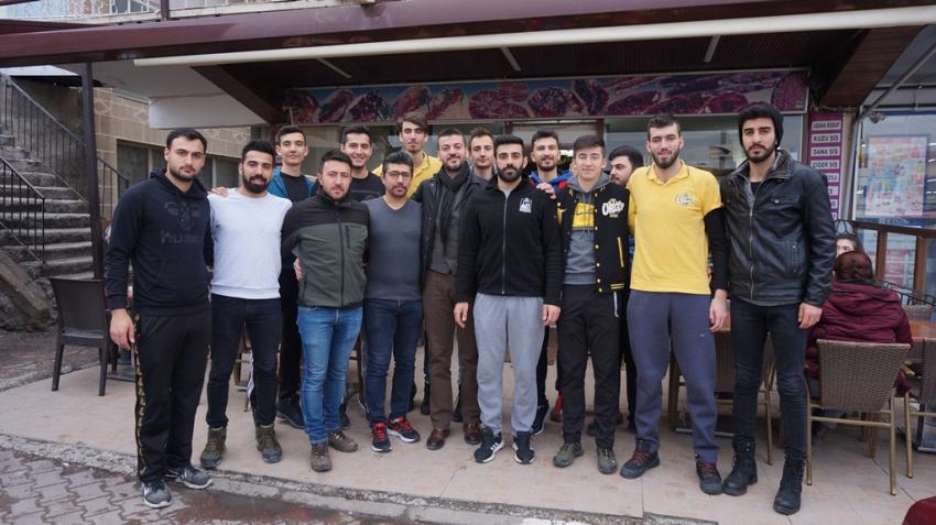 Belediye Başkan Adayı Ecz. Mehmet Aktürk Sporcularla Moral Yemeğinde Bir Araya Geldi