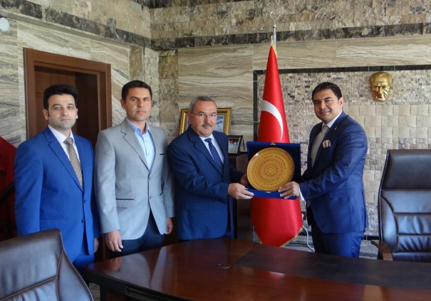 Ürgüp Kaymakamı Alper Balcı'dan, Ürgüp Ticaret Odasına Plaket