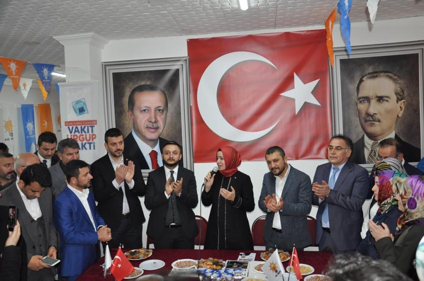 AK Parti Genel Başkan Yardımcısı Fatma Betül Sayan Kaya Ürgüp’te