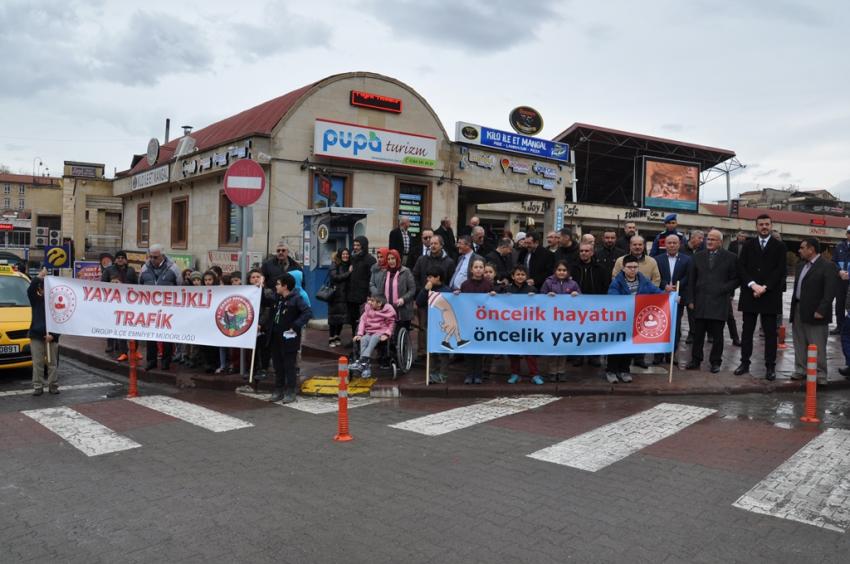 Ürgüp’te 'Öncelik Hayatın, Öncelik Yayanın' Eylemi Düzenlendi