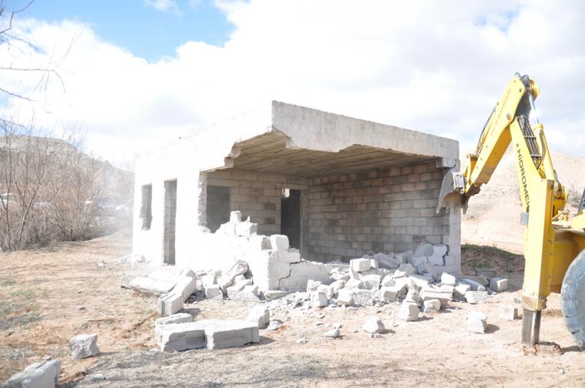 İmara Aykırı Bina Yıkıldı