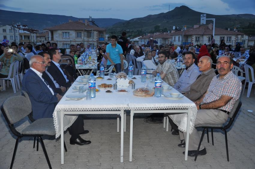  Mustafa-Veli Halıcı İmam Hatip Ortaokulu İftar Sofrası Kurdu