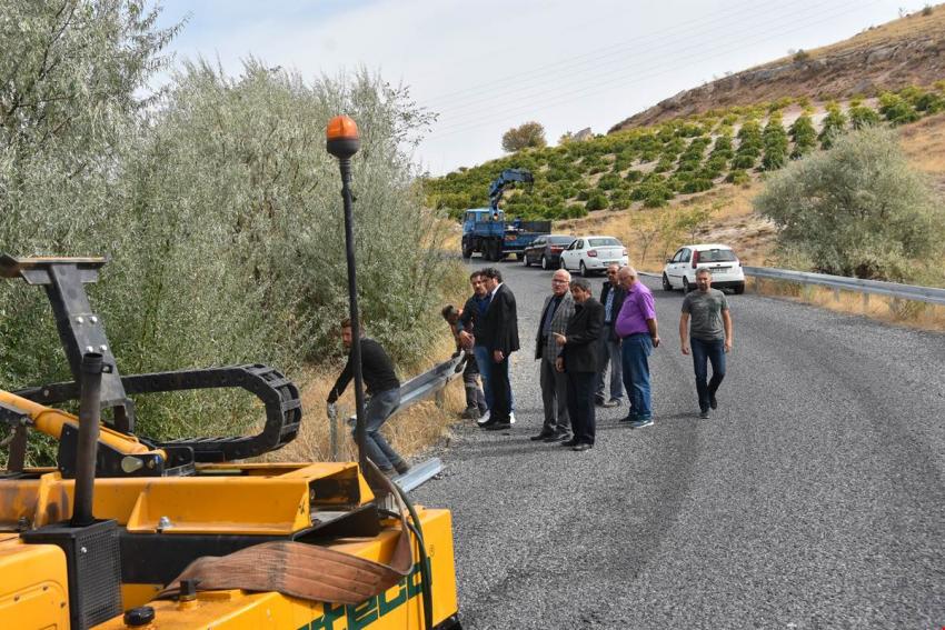 Ulaşlı - Aksalur Yol Güzergahına Bariyer Yapıldı
