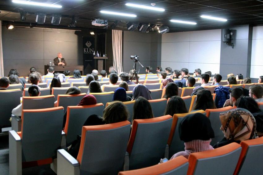 Eski Kültür ve Turizm Bakanı Koç, Kapadokya Üniversitesinde konferans verdi