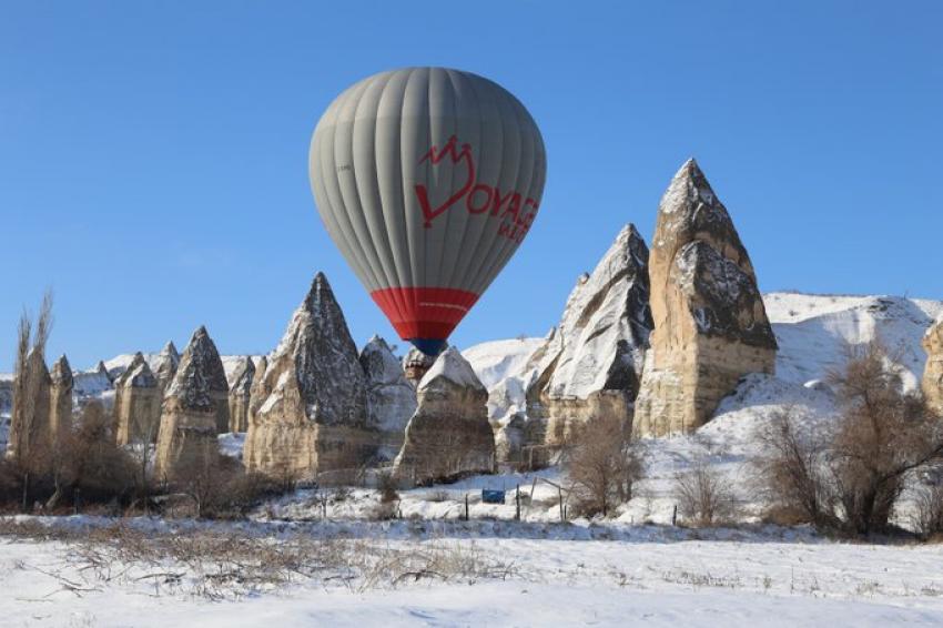 Kapadokya’da balon turlarına kar engeli