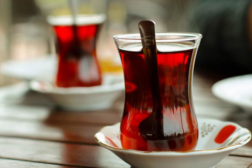 151 paket kaçak çay ele geçirildi