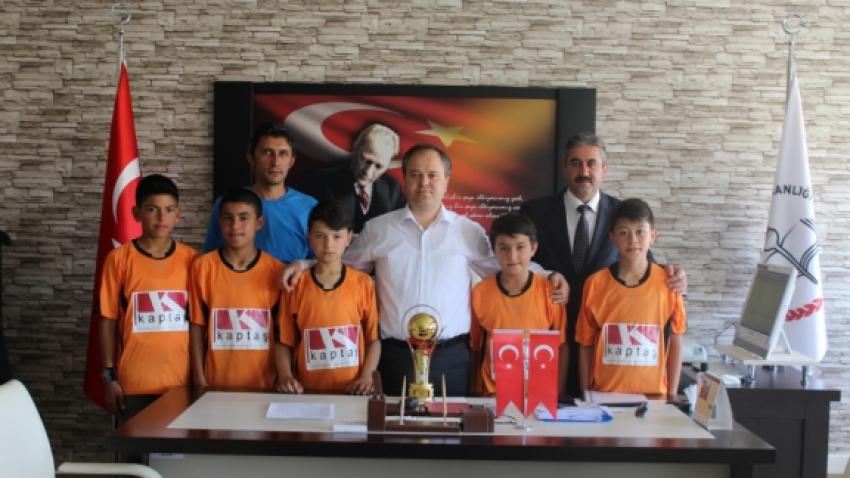 Ali Baran Numanoğlu Ortaokulu Futsal da İl İkincisi Oldu