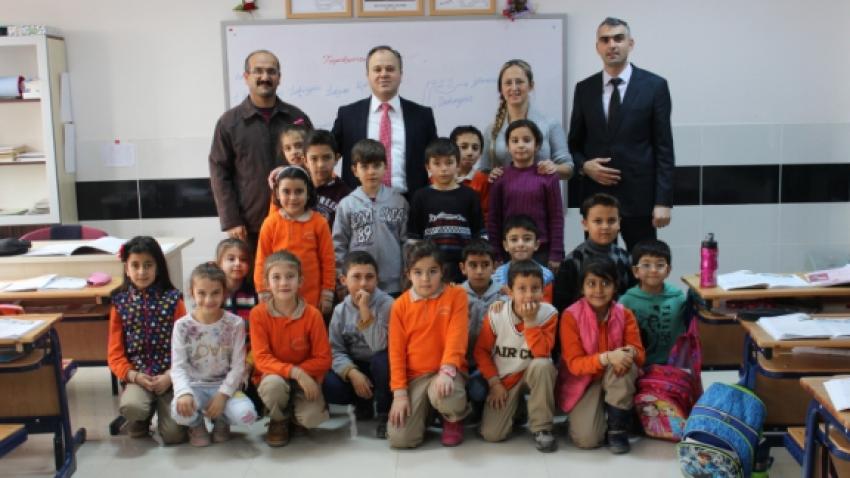 Milli Eğitim Müdürü Özdemir Ürgüp 15 Temmuz İlkokulu'nu ziyaret etti