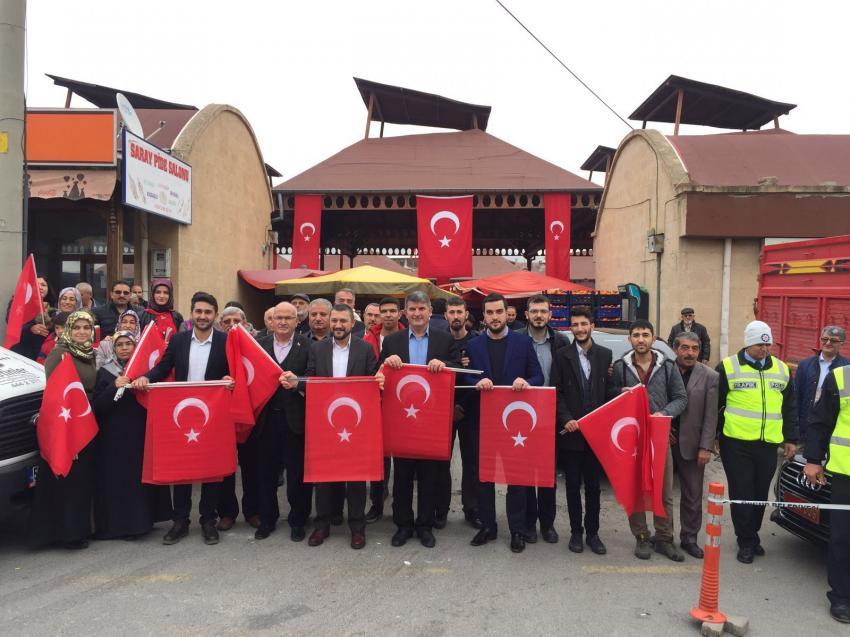 Milletvekili Açıkgöz Ürgüp’te Vatandaşlara Bayrak Dağıttı