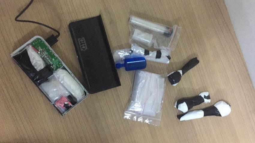 Powerbank içerisine uyuşturucu saklayan şüpheli tutuklandı