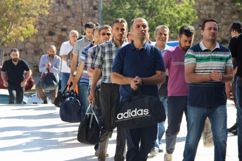 FETÖ/PDY'den 19 öğretmen tutuklandı
