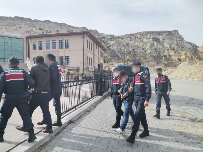 Jandarmanın Başarılı Operasyonunda 3 Kişi Tutuklandı