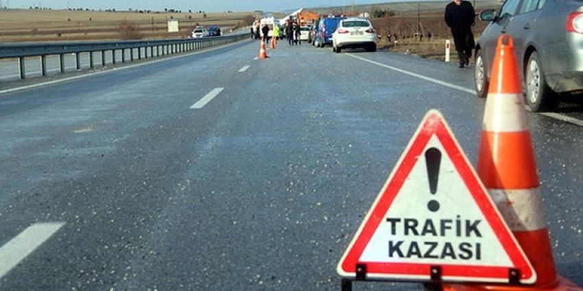 Önce Refüja Çıktı Sonra Ağaca Çarptı