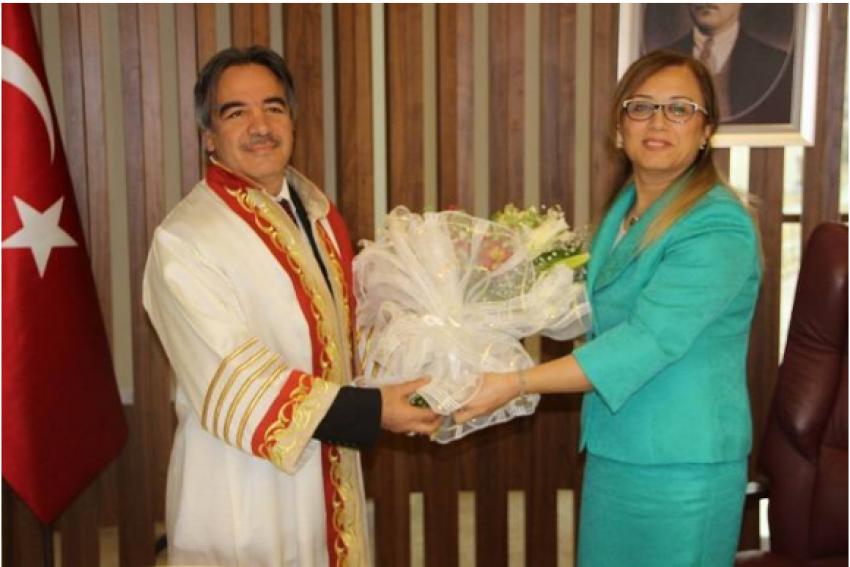 Yeni Rektör Prof.Dr.Mazhar Bağlı Görevi Devir Aldı