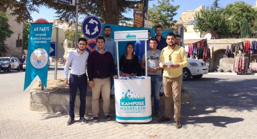 AK Gençlik, Kampüse Hoşgeldin Standı Açtı