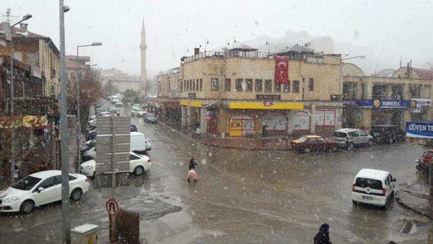 Ürgüp'te Mart Karı Sürpriz Yaşattı