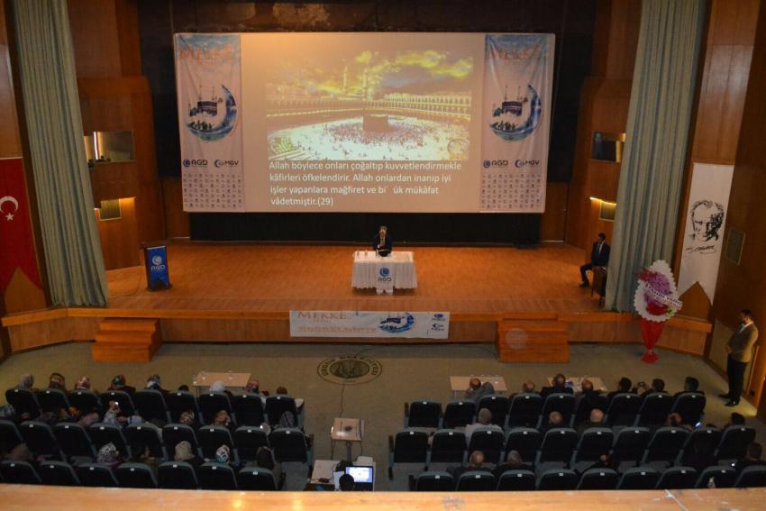 AGD; Mekke'nin Fethi'ni Büyük Katılımla Kutladı