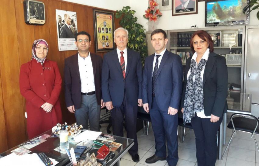 MHP İlçe Başkanı Öz, Esnaf Kefalet Kooperatifini Ziyaret Etti