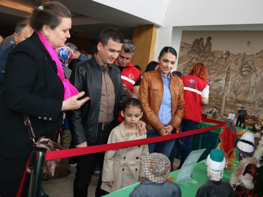 Bebek Müzesine Ait El Yapımı Koleksiyonlar Sergilendi