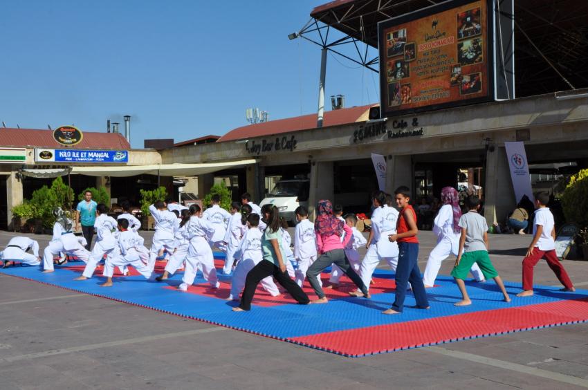 Ürgüp Cumhuriyet Meydanında Taekwondo