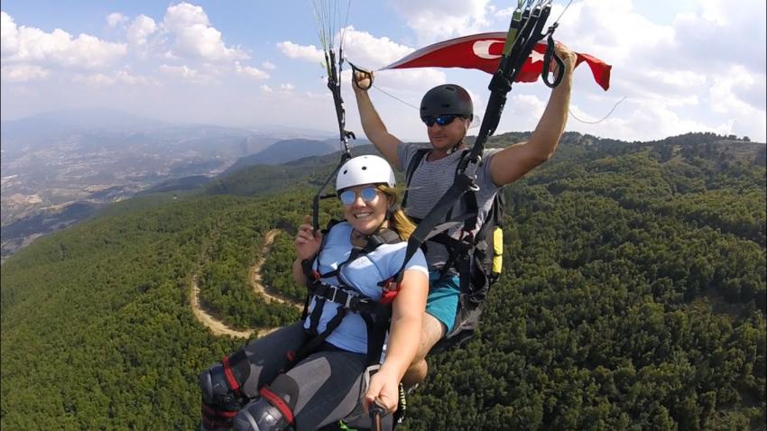 Ürgüplü Pilot Ay Yıldızlı Bayrağımızı Dalgalandırdı