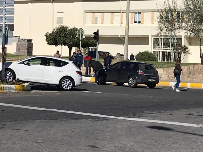 Hadosan Kavşağında Kaza Meydana Geldi