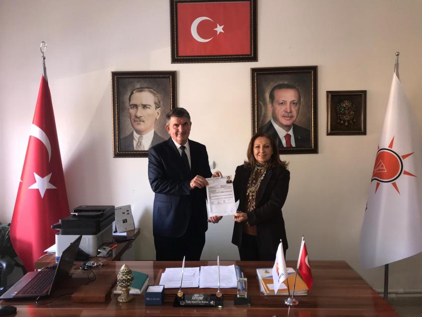 Ürgüp'ün İlk Kadın Aday Adayı Başvurusunu Yaptı