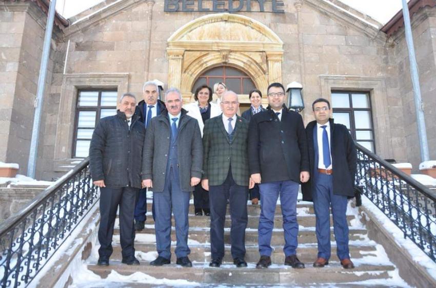 MHP İlçe Başkanı Tevfik Öz 'Üç Hilalli Belediyeyi Vatandaşlarımızla Buluşturacağız'