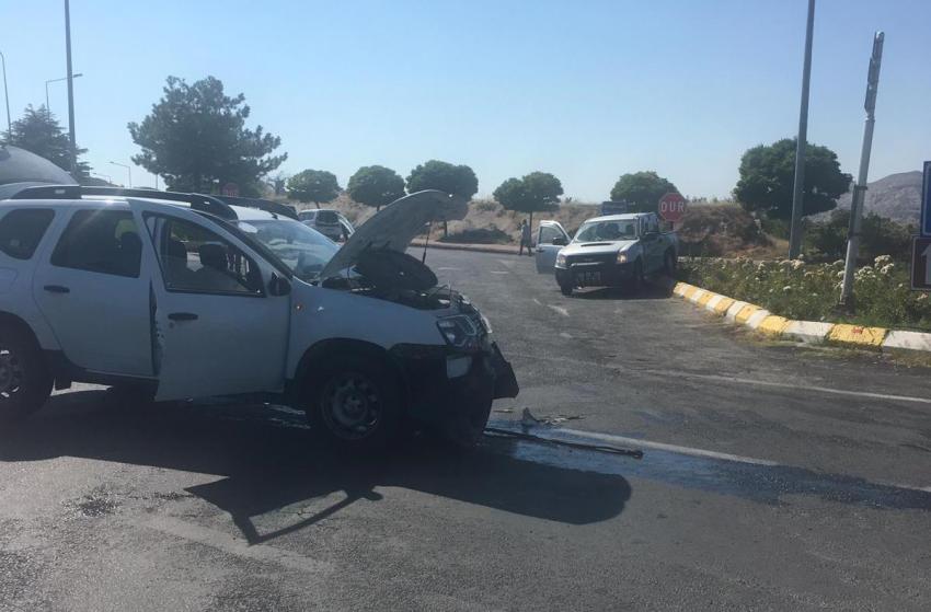 Trafik Kazası Meydana Geldi 2 Yaralı