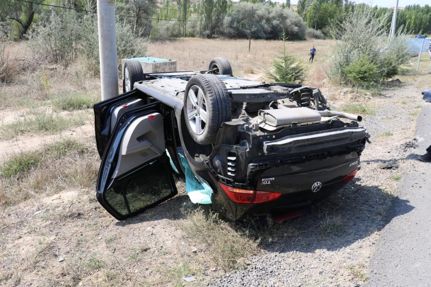 Hurdaya Dönen Araçtan Sağ Kurtuldular