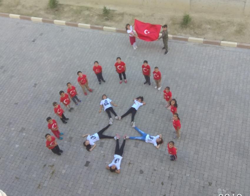 Öğrencilerden Barış Pınarı Harekatı’na Kareografili Destek