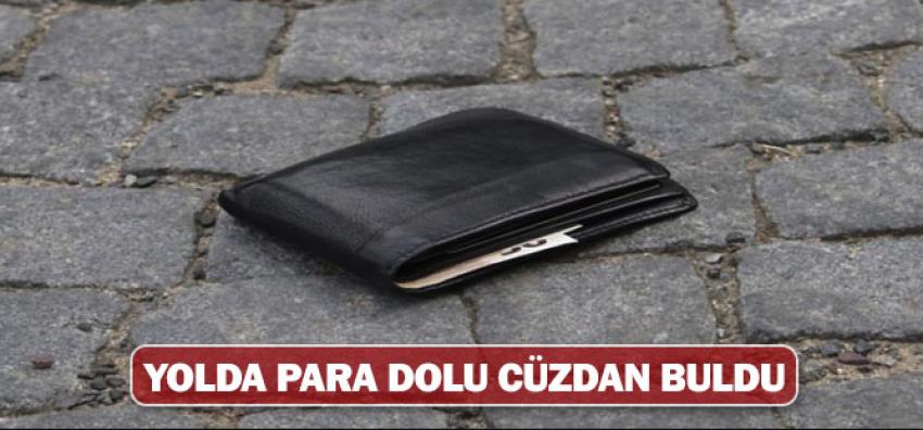 İnsanlık Ölmedi! Yolda Bulduğu Cüzdanı Emniyete Teslim Etti